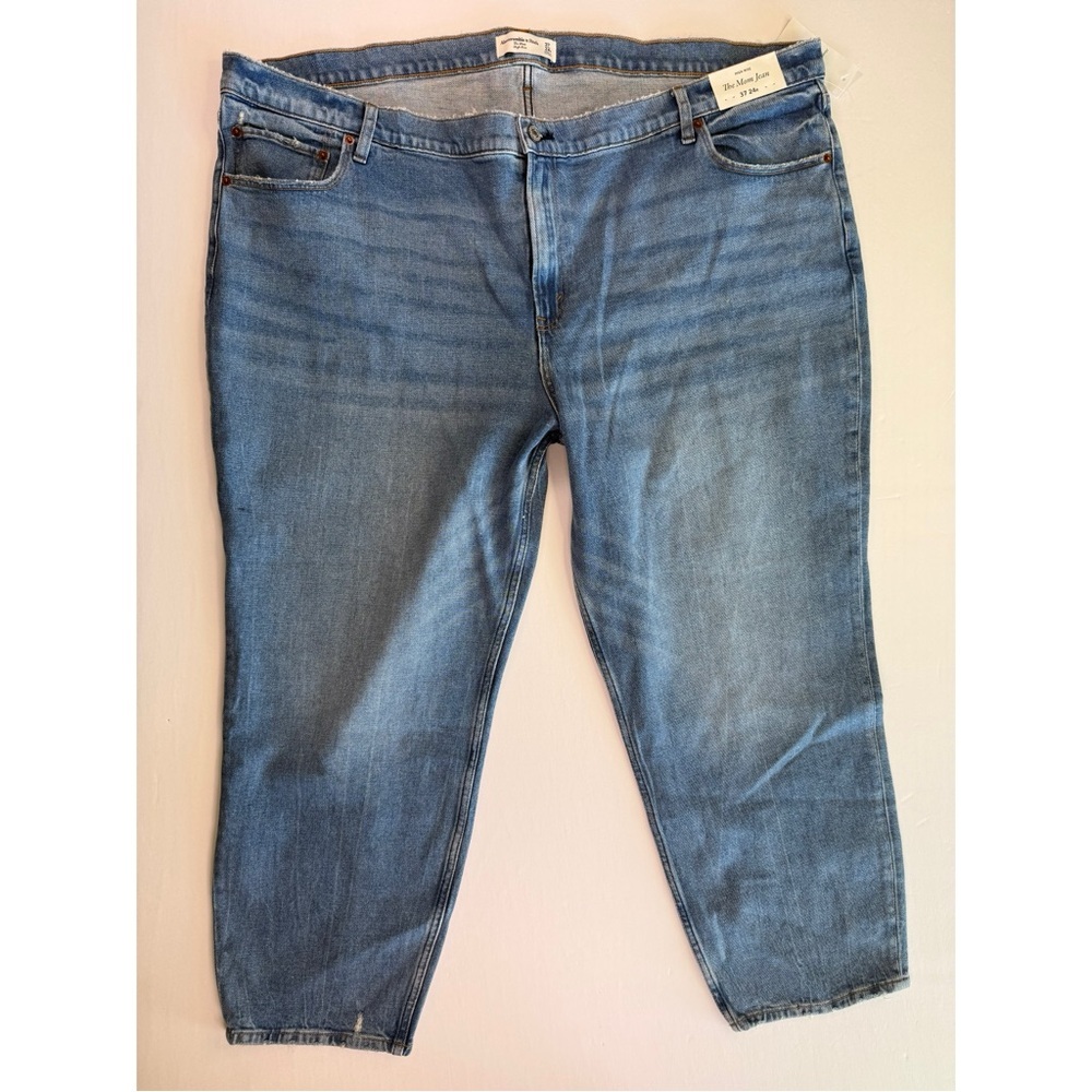 Abercrombie & Fitch NWT The Mom High Rise Jeans Size 37/24R Light Wash 49x28